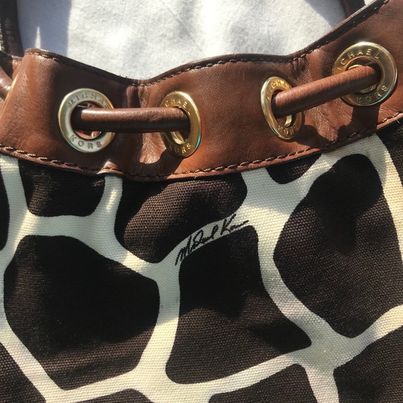 Michael Kors canvas giraffe print bag,leather trim - Picture 4 of 6